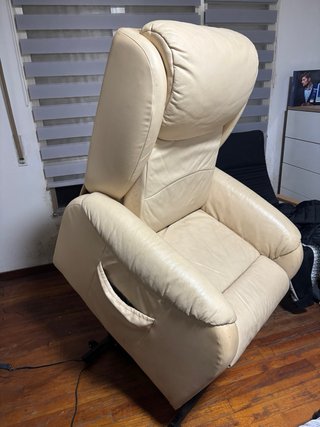 Sillón reclinable eléctrico beige