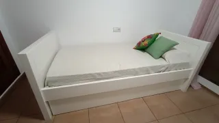 Dormitorio infantil blanco en buen estado