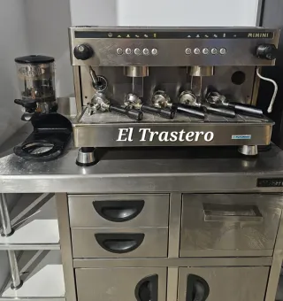 MUEBLE ACERO Y CAFETERA