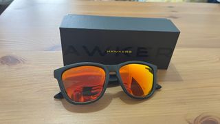Gafas de sol Hawkers negras y naranjas