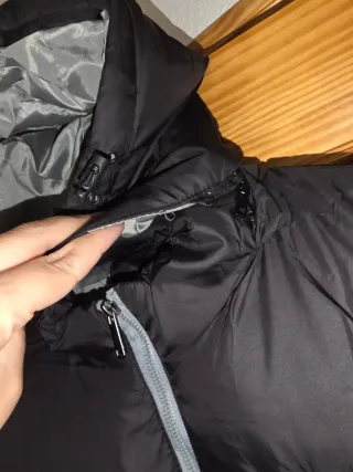 Chaqueta nueva marca talla XL pero es mas una L-XL