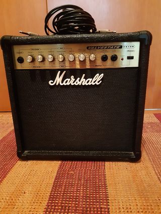 Guitarra Jazz Eléctrica, maleta y amplificador