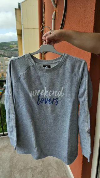 Sudadera gris Weekend Lovers