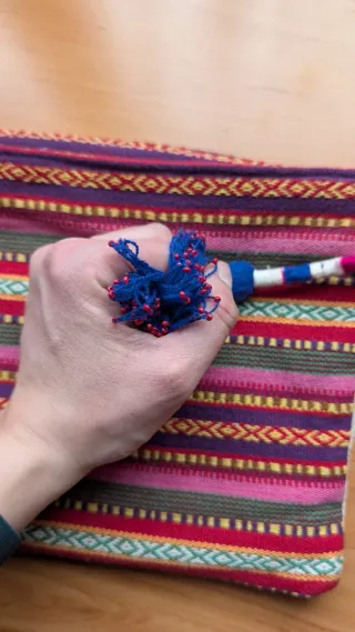 Bolso de mano bordado multicolor