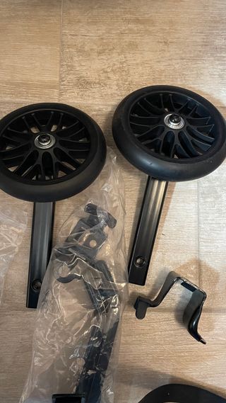 Ruedas de apoyo universales para bicicleta