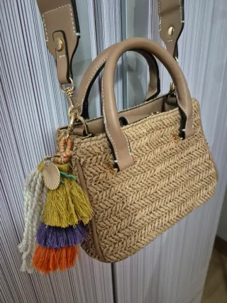 Bolso Parfois tejido beige y multicolor
