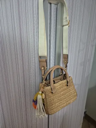 Bolso Parfois tejido beige y multicolor