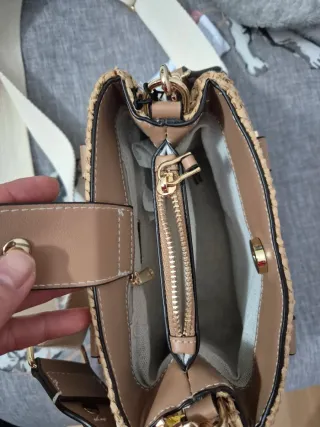 Bolso Parfois tejido beige y multicolor