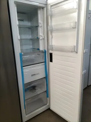 Congelador Vertical Haier