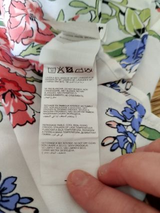 Blusa floral Jennyfer talla M