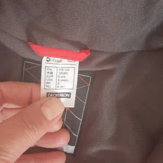 Tuta da sci Decathlon rossa 6 anni