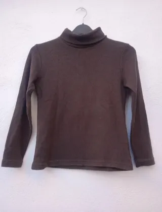 Camiseta cuello vuelto marrón chocolate T: 10 años