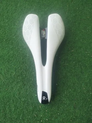 Sillín MTB Carbono Eva R7 168g