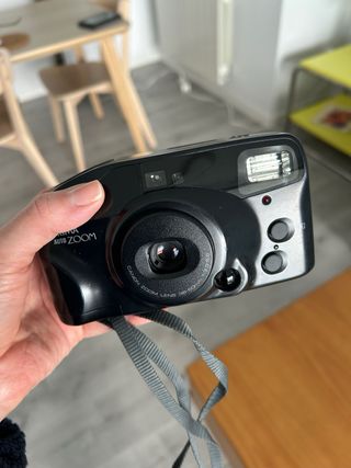 Canon Prima Auto Zoom Cámara Analógica