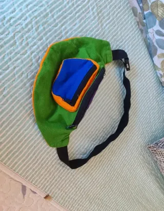 Riñonera juvenil multicolor