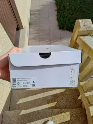 Jordan 3 Retro "Neapolitan Dark Mocha" - 41 EU