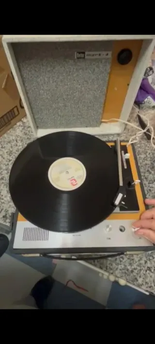 Tocadiscos Dual Beige