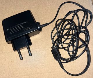 Game Boy Micro + cargador (Color Rosa - Nintendo)