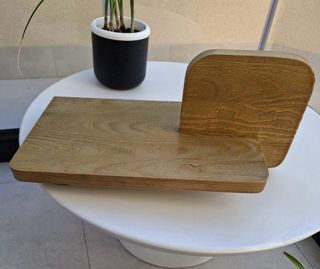 Mesita de noche flotante de madera