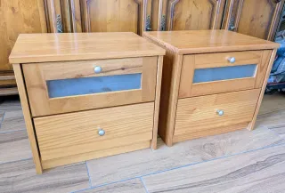 2 MESITAS DE NOCHE MADERA