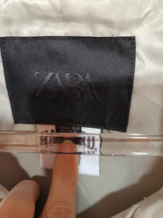Gabardina capa Harvard x Zara Talla Única