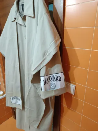 Gabardina capa Harvard x Zara Talla Única