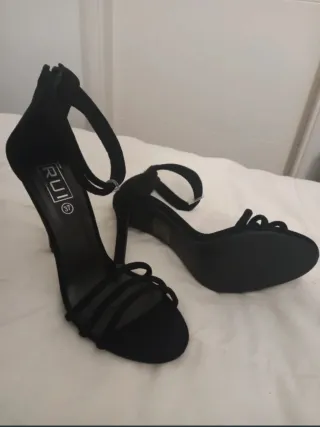 Sandalias RUI Tacón Alto Negro