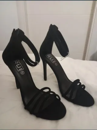 Sandalias RUI Tacón Alto Negro