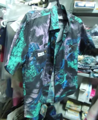 Ropa Vintage Prendas se todo tipo, colores y forma