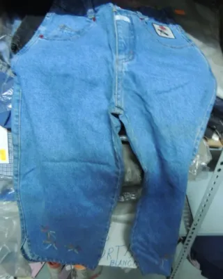 Ropa Vintage Prendas se todo tipo, colores y forma