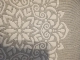 Colcha Edrexa cama 150cm. Nueva