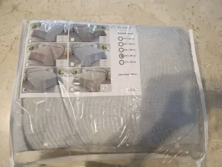 Colcha Edrexa cama 150cm. Nueva