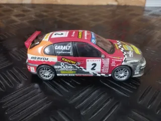 Coche Scalextric Seat León Repsol