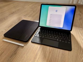 iPad Pro 11 (2020) 256GB Nero + Magic Keyboard