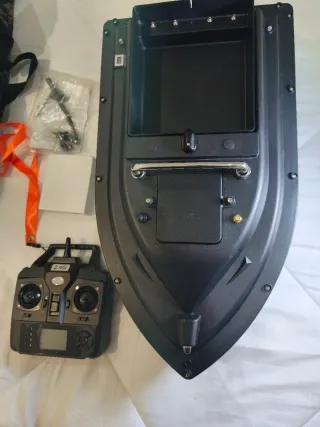 Barco cebador pesca con GPS y mando Nuevo