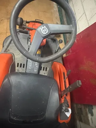 Tractor Cortacésped Husqvarna Rider 216 AWD