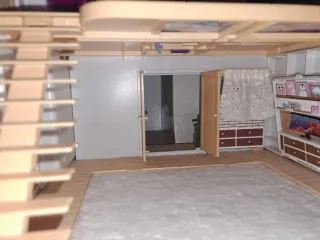 Casita de muñecas con accesorios