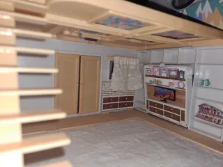 Casita de muñecas con accesorios