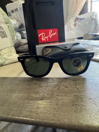 Ray-Ban 2140 Occhiali da Sole Neri Lenti Verdi