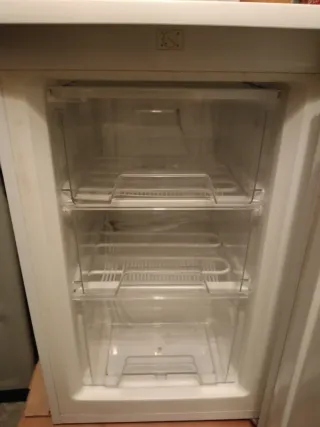 Congelador Vertical Benavent