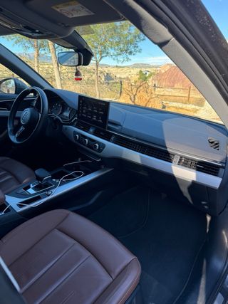 AUDI A4 Advanced 30 TDI S tronic