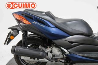 YAMAHA XMAX 125