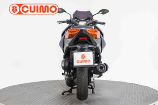 YAMAHA XMAX 125
