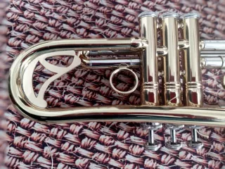 Trompeta Dizzy Gillespie