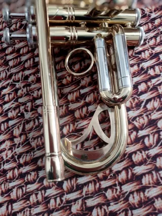 Trompeta Dizzy Gillespie