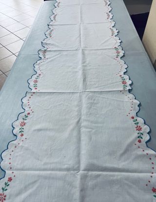 Runner cm.196 con fiori rossi