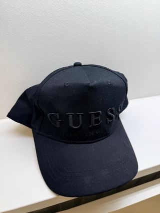Gorra Guess Negra
