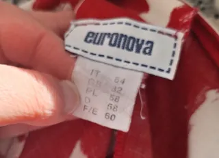 Vestito lungo rosso con bottoni