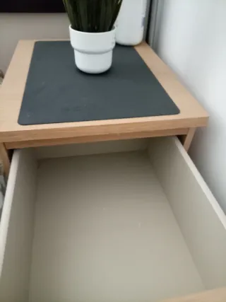 Mesilla de noche Ikea color madera claro