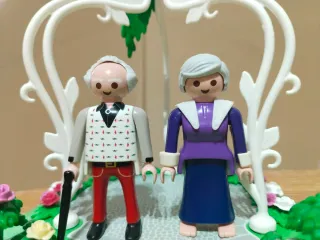 Playmobil Coppia di Nonni nel Giardino